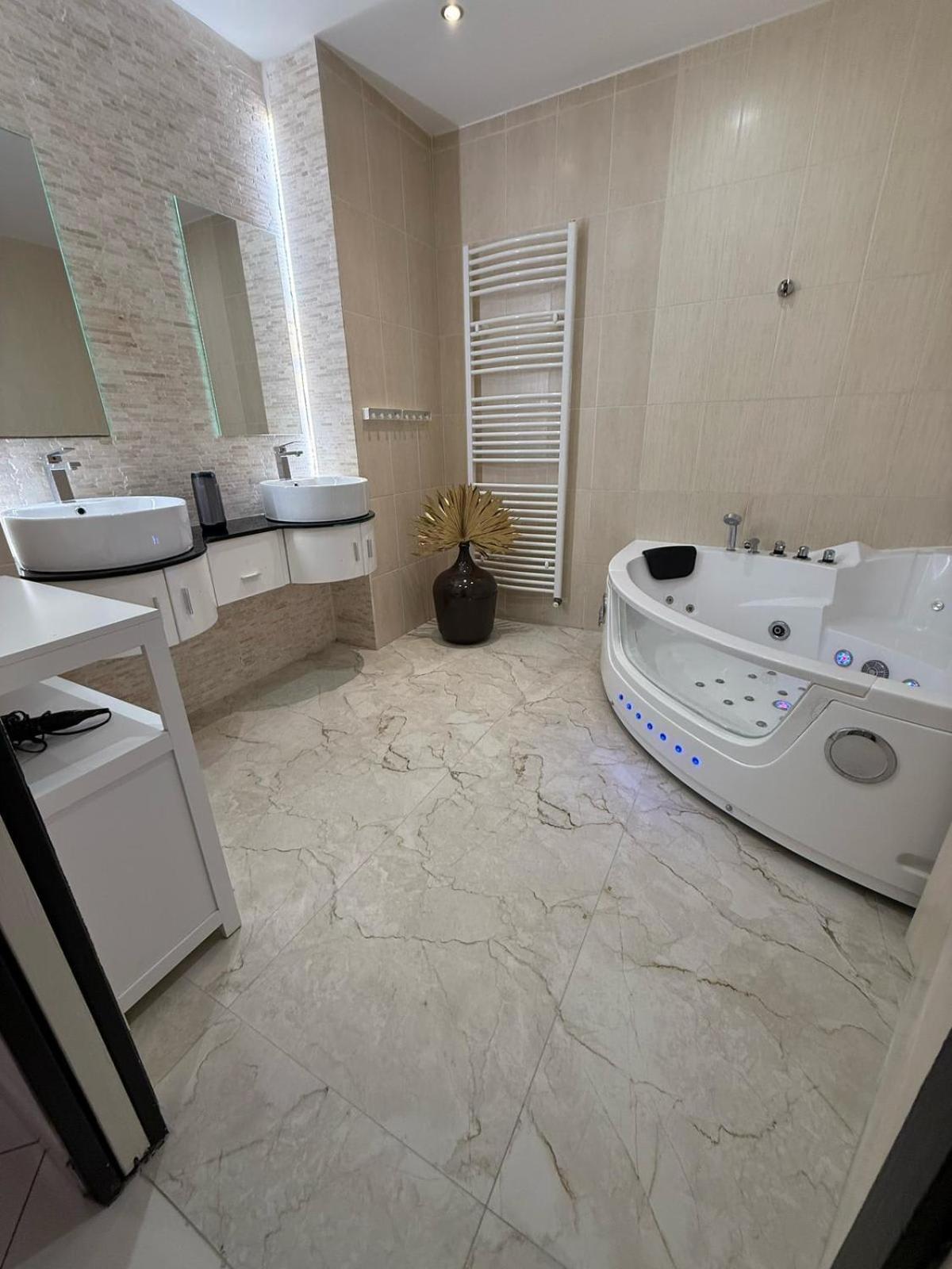Maison Frappaz - 4 Bedrooms With Garden Віллербанн Екстер'єр фото